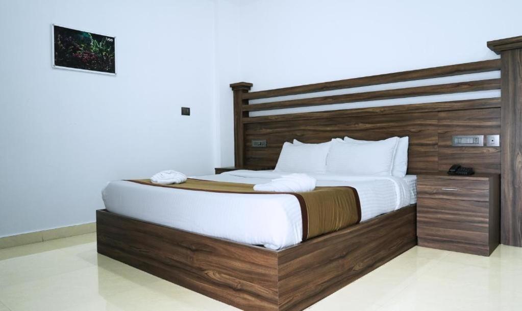 Misty Garden Resort And Spa Munnar Bagian luar foto
